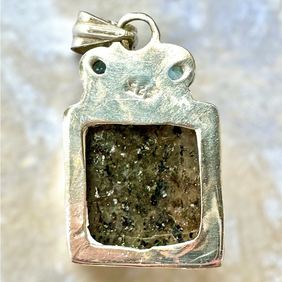Beautiful square sterling silver pendant aqua marine stone dark speckled quartz - Picture 4 of 6